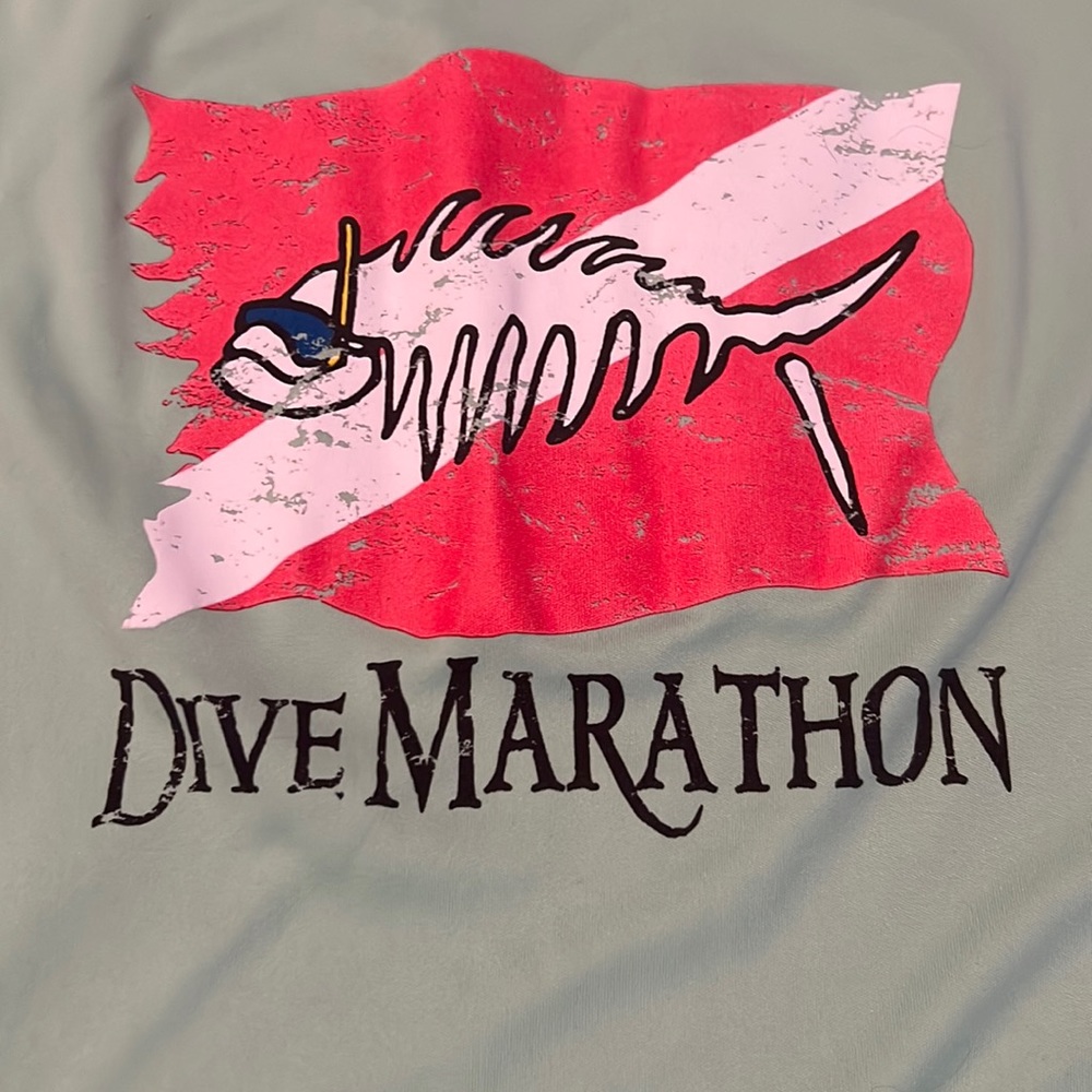 Marathon Dive Rashguard - Picture 3 of 6